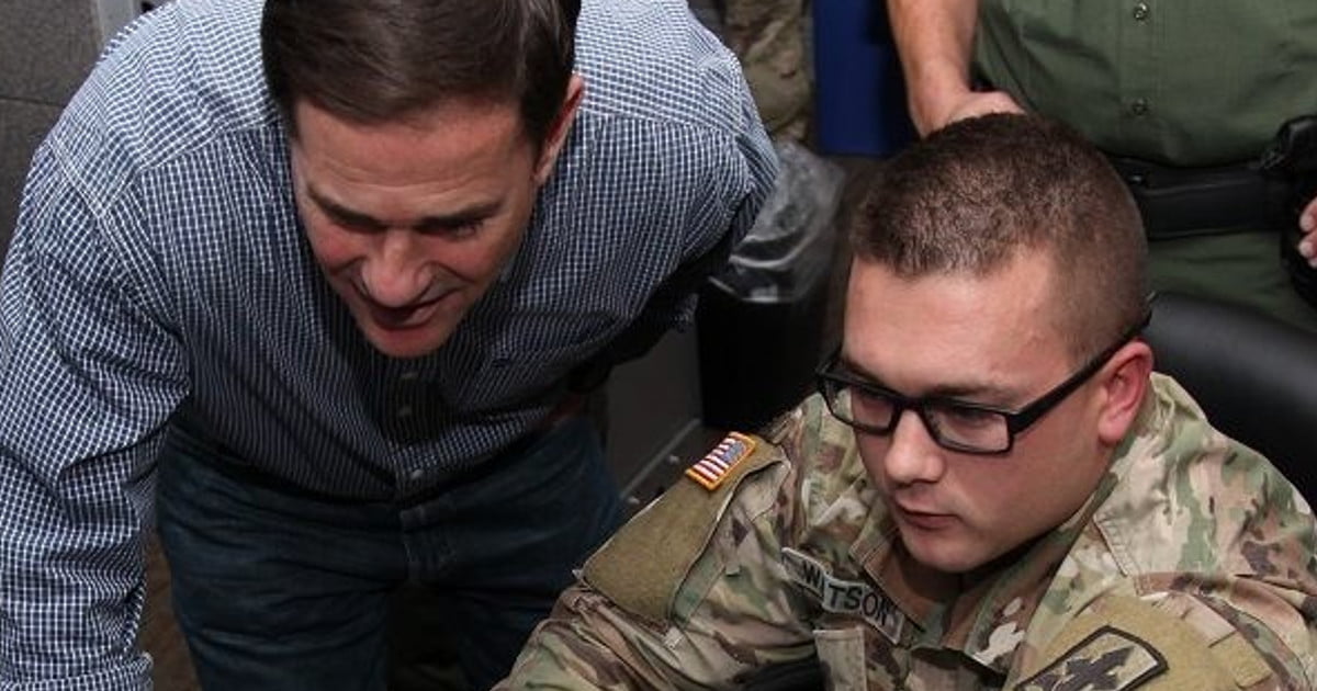 AZ-Governor-Ducey-with-National-Guardsman